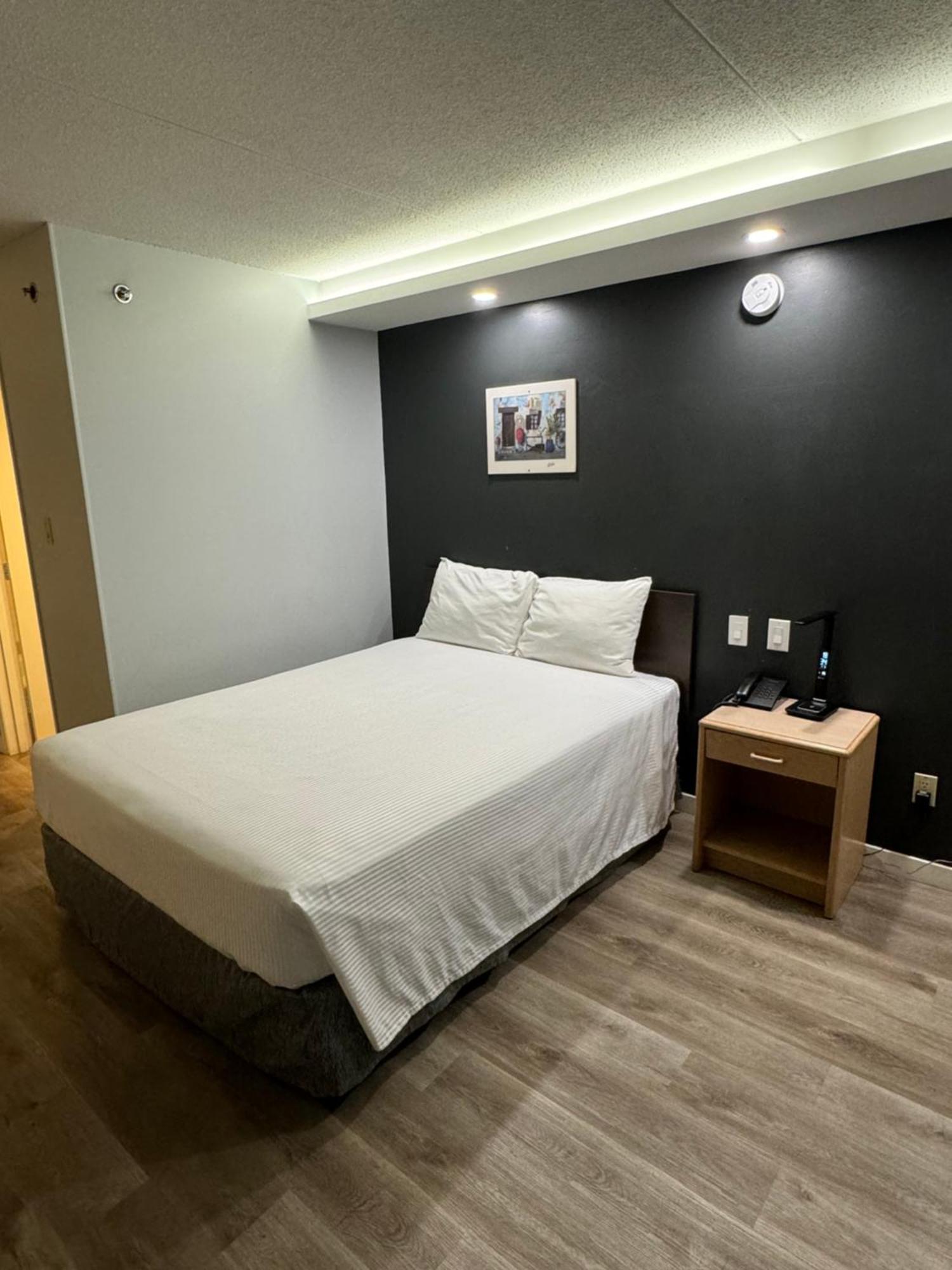 Travelodge By Wyndham Winnipeg Airport Exterior foto
